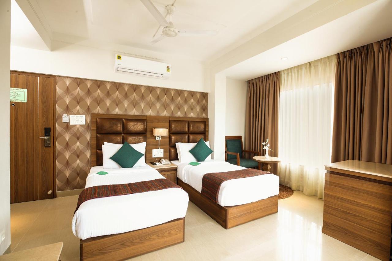 Click Hotel นาสิก ภายนอก รูปภาพ