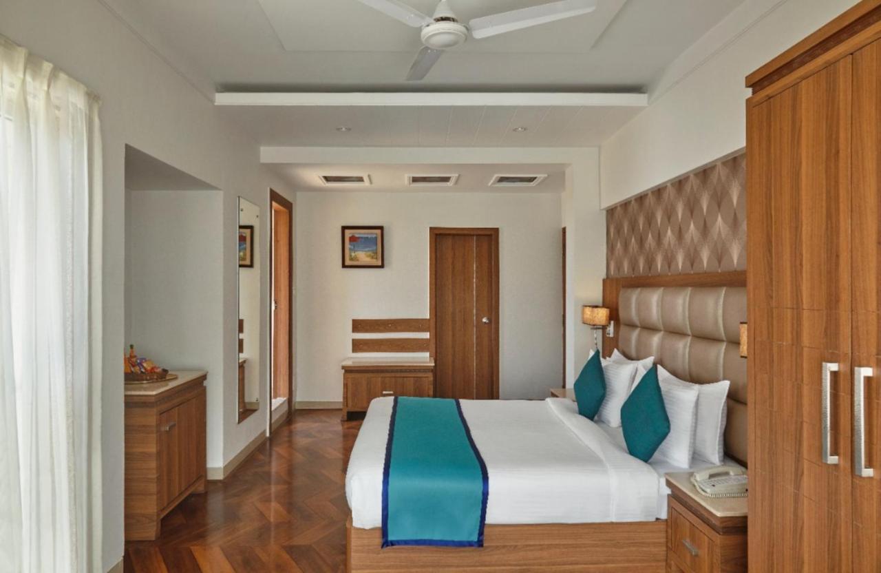 Click Hotel นาสิก ภายนอก รูปภาพ