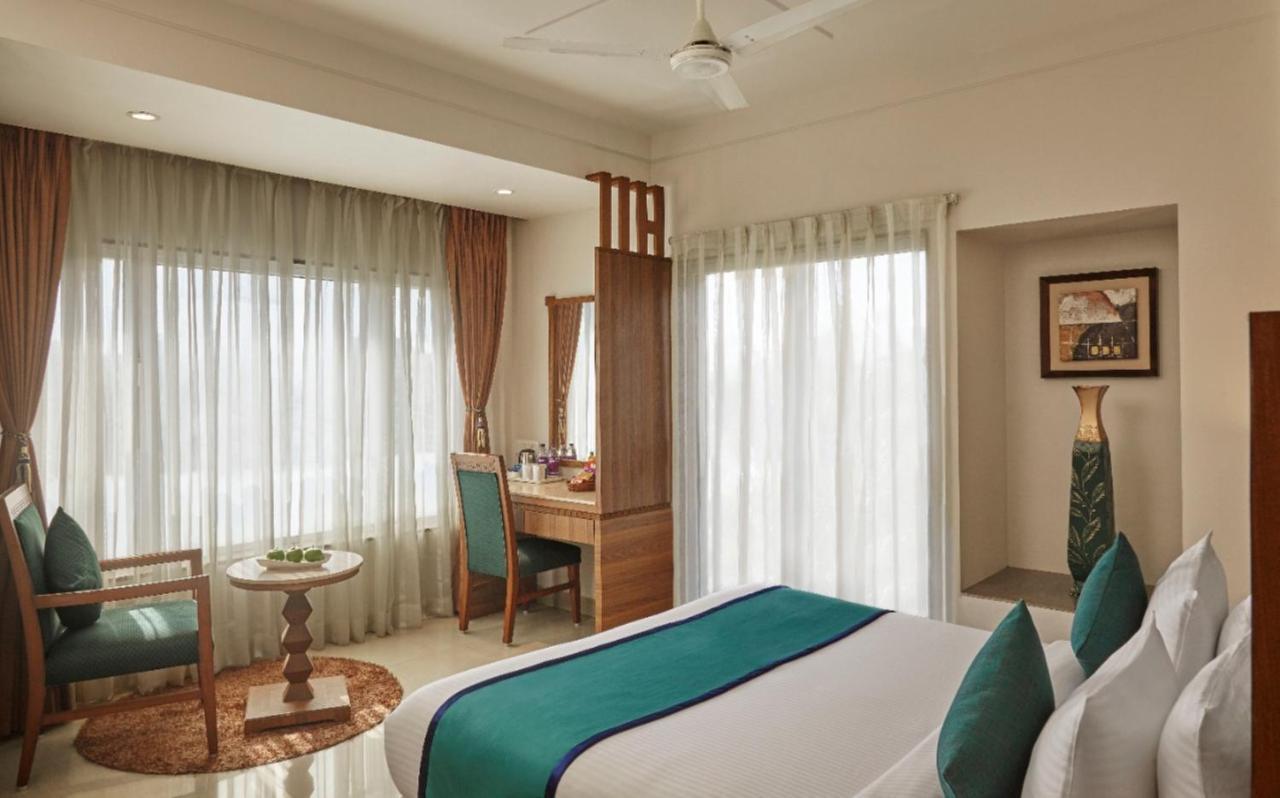 Click Hotel นาสิก ภายนอก รูปภาพ