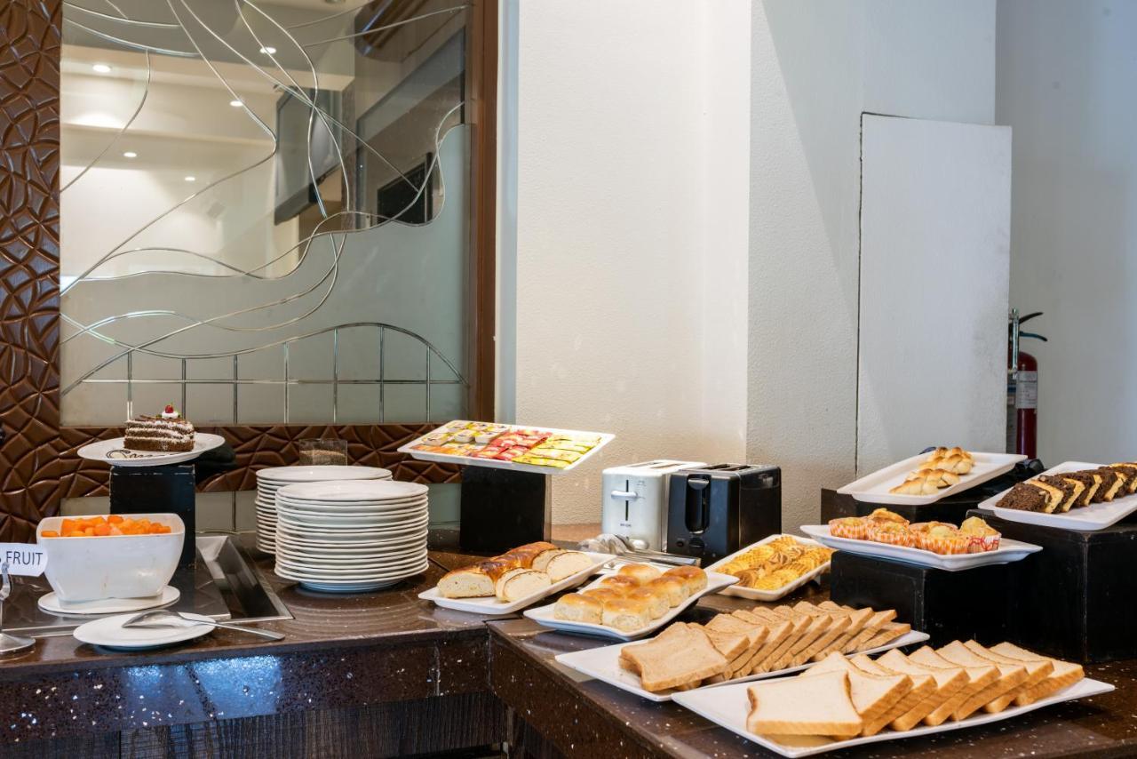 Click Hotel นาสิก ภายนอก รูปภาพ